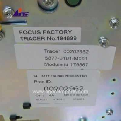 أجزاء آلة أجهزة الصراف الآلي NCR 5877 F/A NID Presentator Assembly 445-0677375
