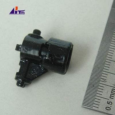 أجزاء أجهزة الصراف الآلي Diebold Pivot Block Stripper مع المشبك 49211432000A-7 49204054000A